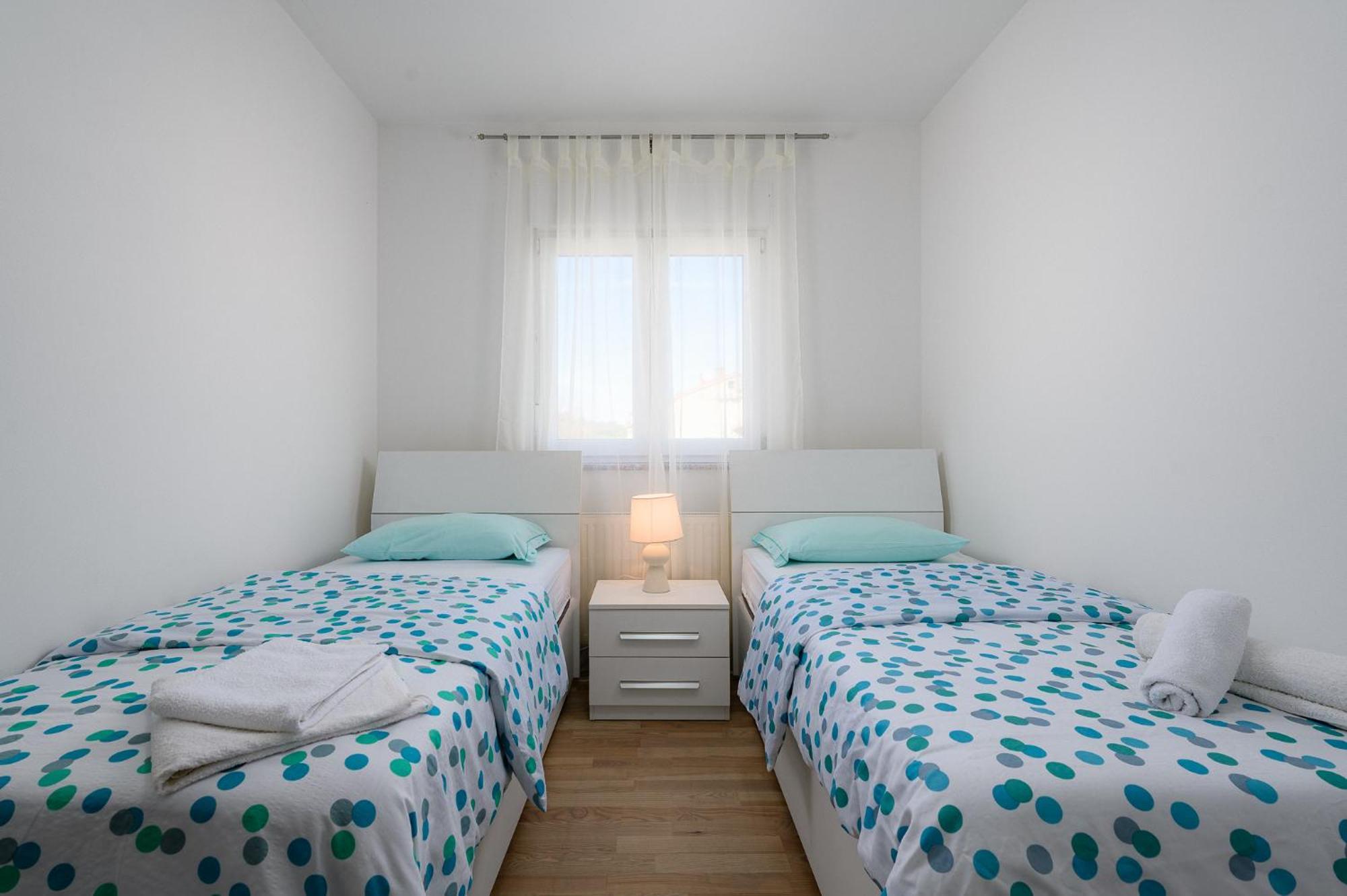 Stancija Amorozo 5 - Apartment N. 7 Poreč Extérieur photo